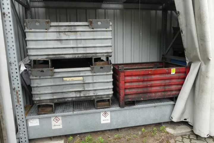 3x Industriebehälter/Metallcontainer